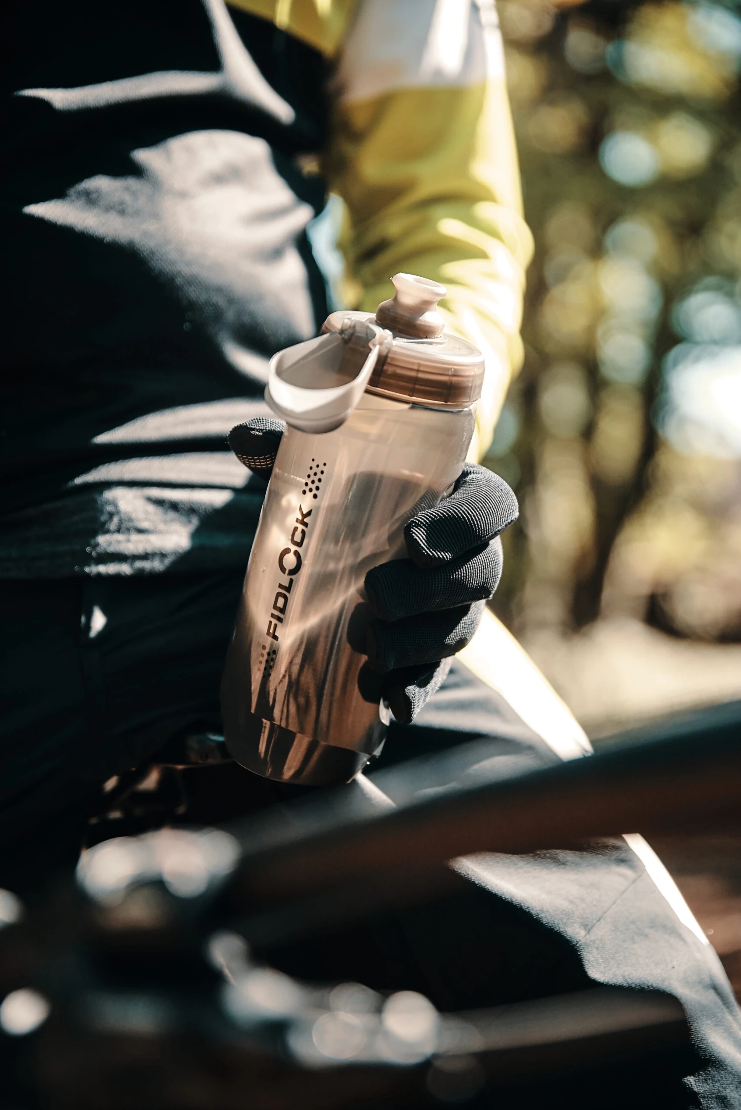 Fidlock Twist Single Bottle 590 Ersatz-Trinkflasche Transparent Schwarz 7 Fidlock Twist Single Bottle 590 Ersatz-Trinkflasche Transparent Schwarz - Image 5